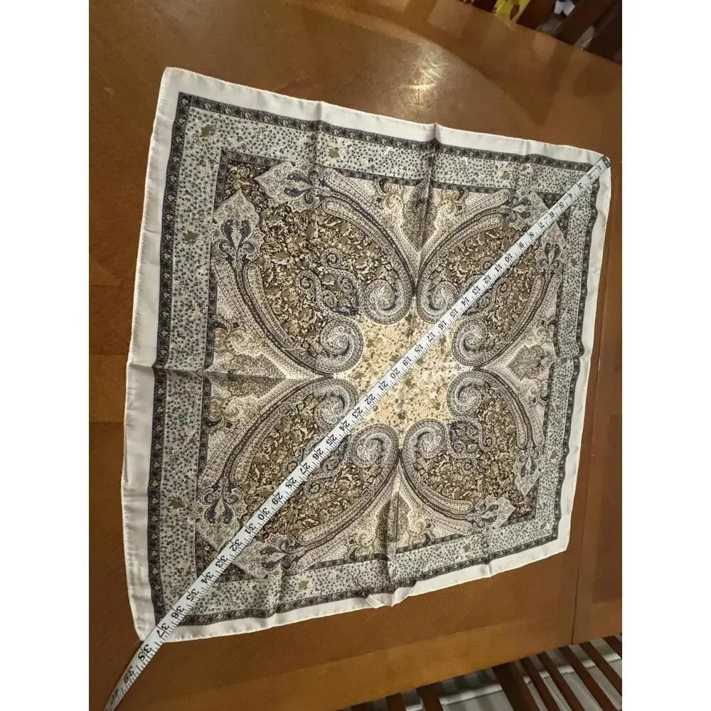 Elegant Paisley Pattern Square Scarf 105